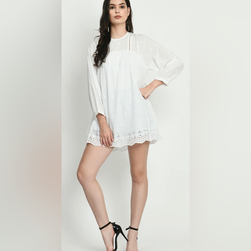 Urban outfitters White cutwork embroidery  long sleeve dress  size medium